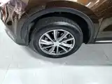 Фото 23 - Geely Atlas