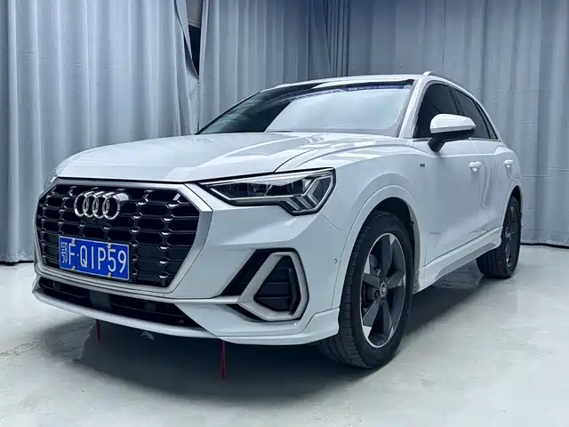 Audi Q3 2022 35 TFSI Fashion Dynamic — фото 1