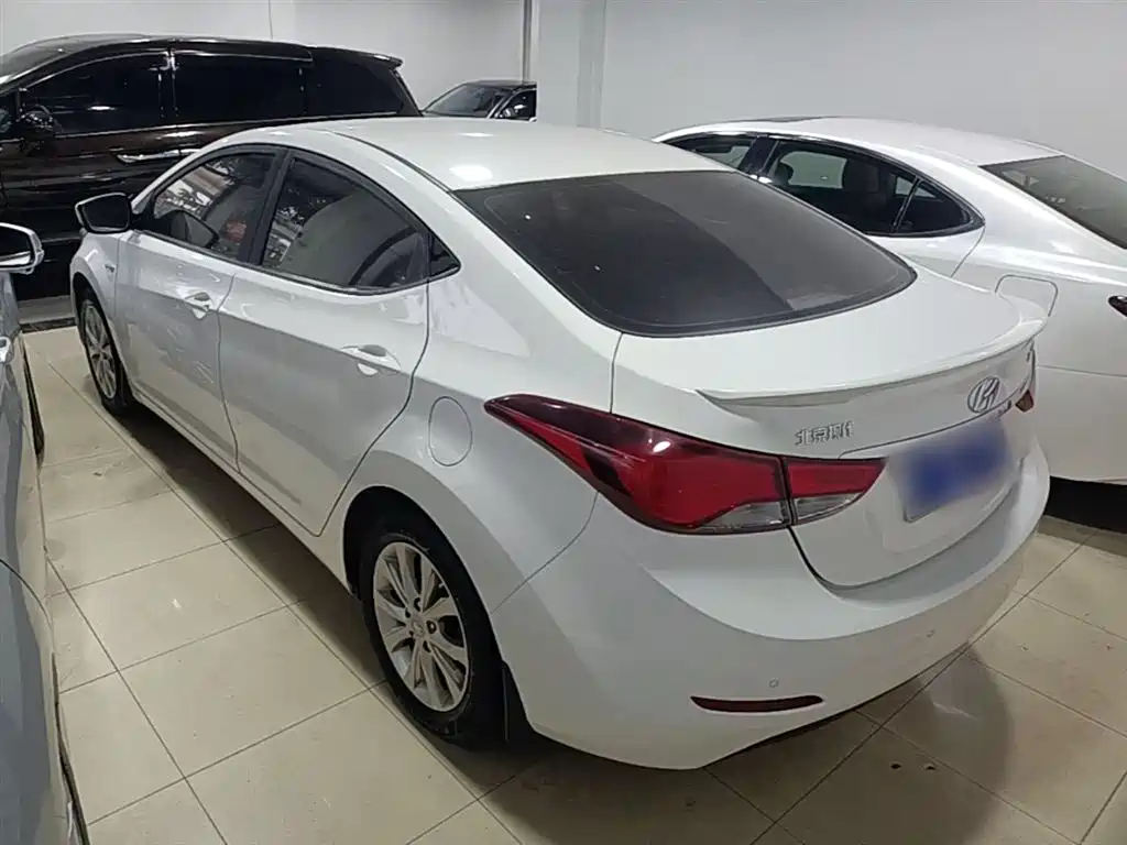 Hyundai Langdong 2016 1.6L Automatic Smart Edition фото 5