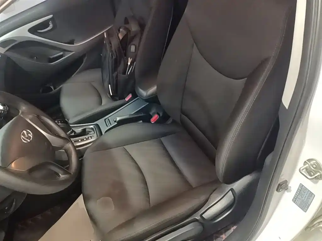 Hyundai Langdong 2016 1.6L Automatic Smart Edition фото 15