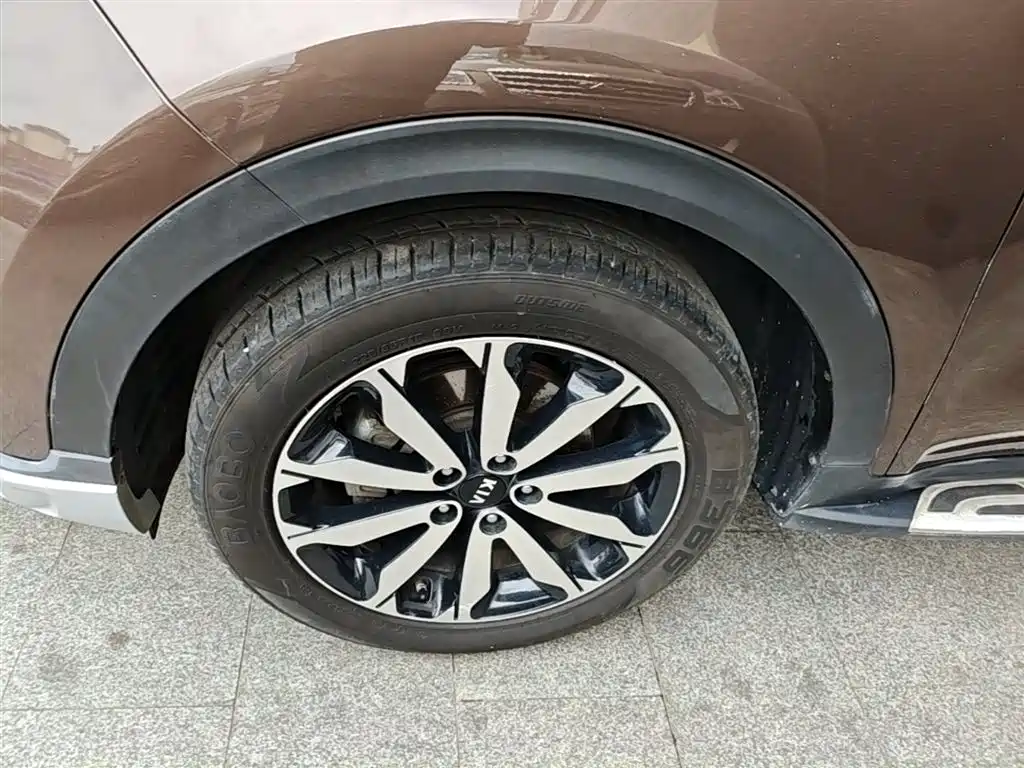 Kia KX5 2017 1.6T Automatic 2WD 15th Anniversary Special DLX фото 23