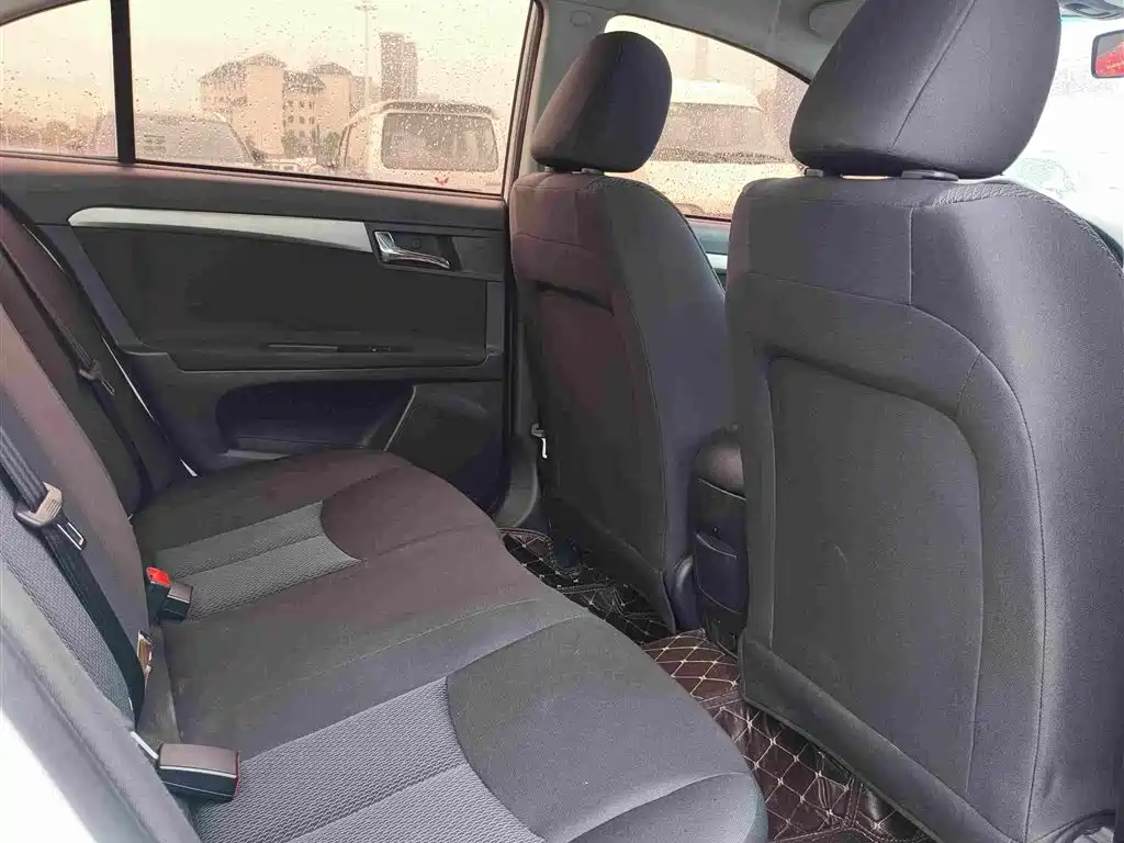 Roewe 350 2017 2015 Model 1.5L Automatic Luxury Sunroof Edition