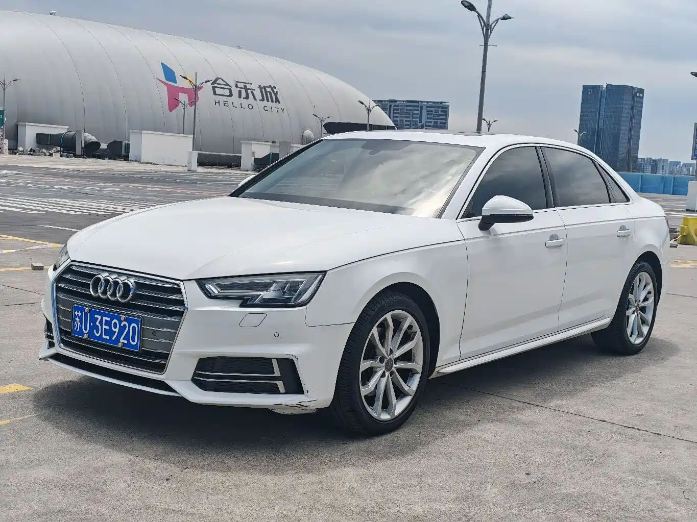 Audi A4L 2018 30th Anniversary 40 TFSI Fashion фото 2