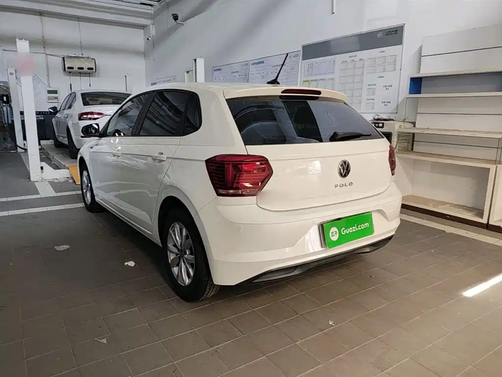 Volkswagen Polo 2021 Plus 1.5L Automatic Colorful Tech Edition фото 5