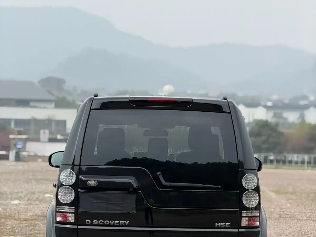 Land Rover Discovery 2015 3.0 SC V6 HSE фото 4