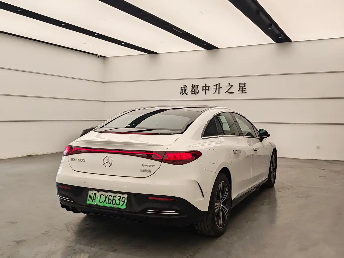 Mercedes-Benz EQE 2025 Model 500 4MATIC Luxury Edition фото 6