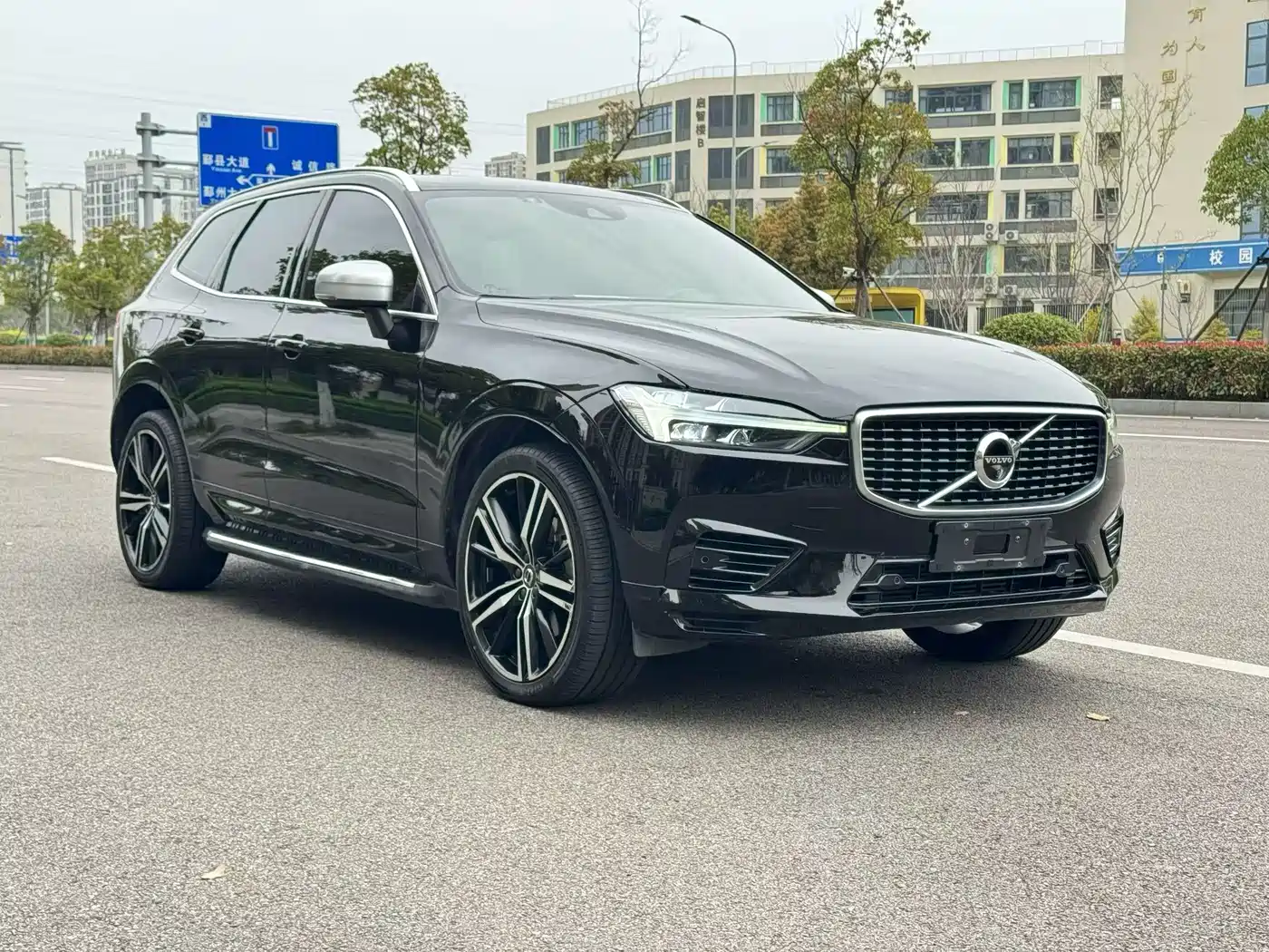 VOLVO XC60 PLUG IN HYBRID