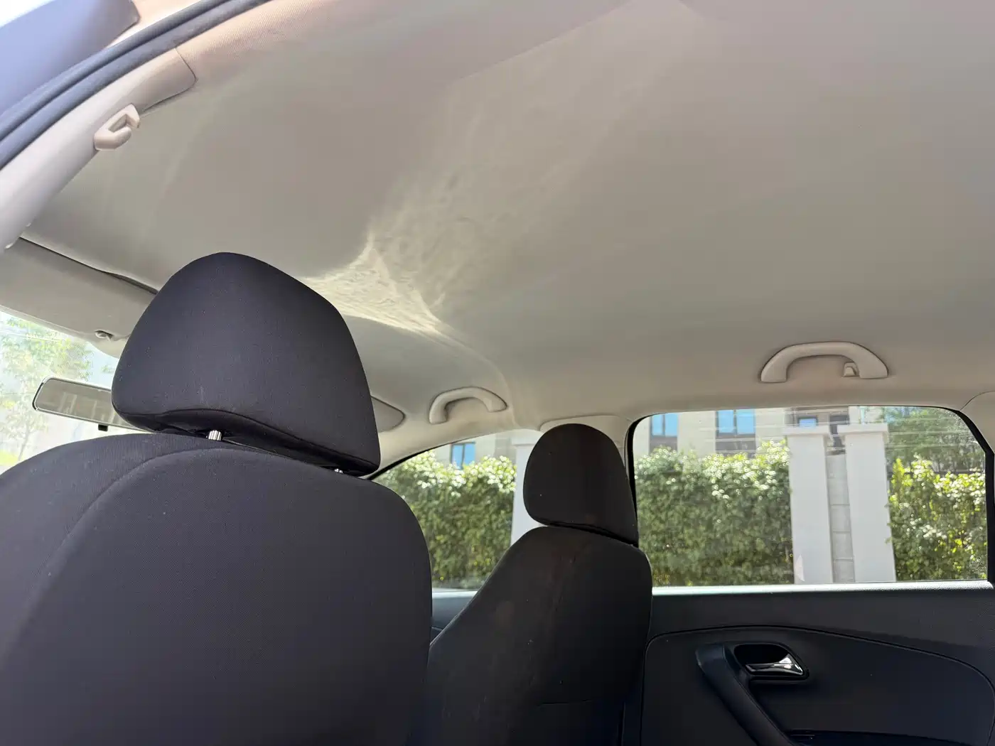 Volkswagen Polo 2013 1.4L Automatic Comfort Edition фото 11