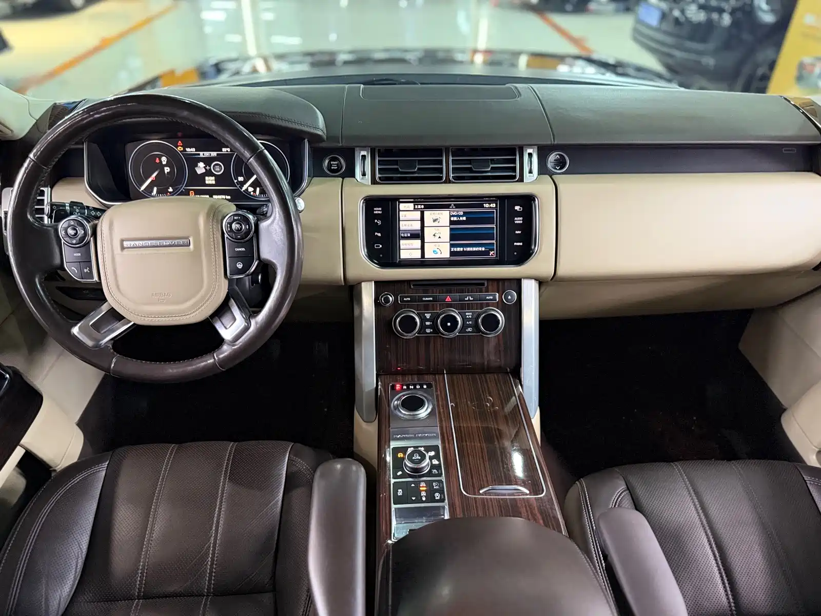 Фото 9 - Land Rover Range Rover