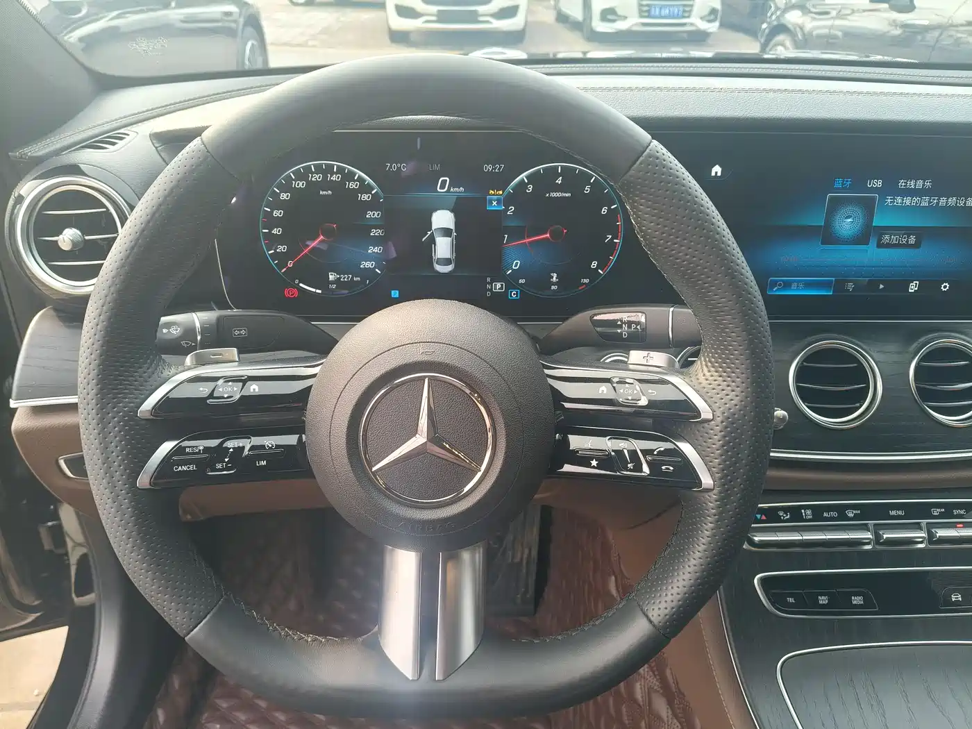 MERCEDES-BENZ E CLASS