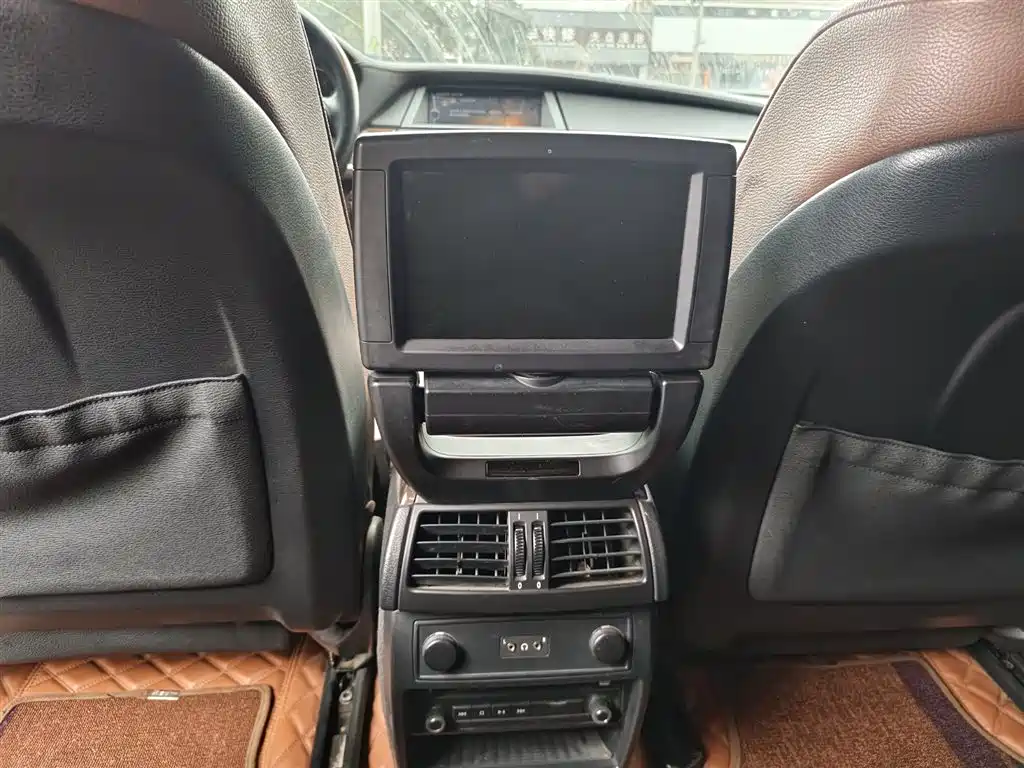BMW X5 (Import) 2011 xDrive35i Leading Edition фото 13