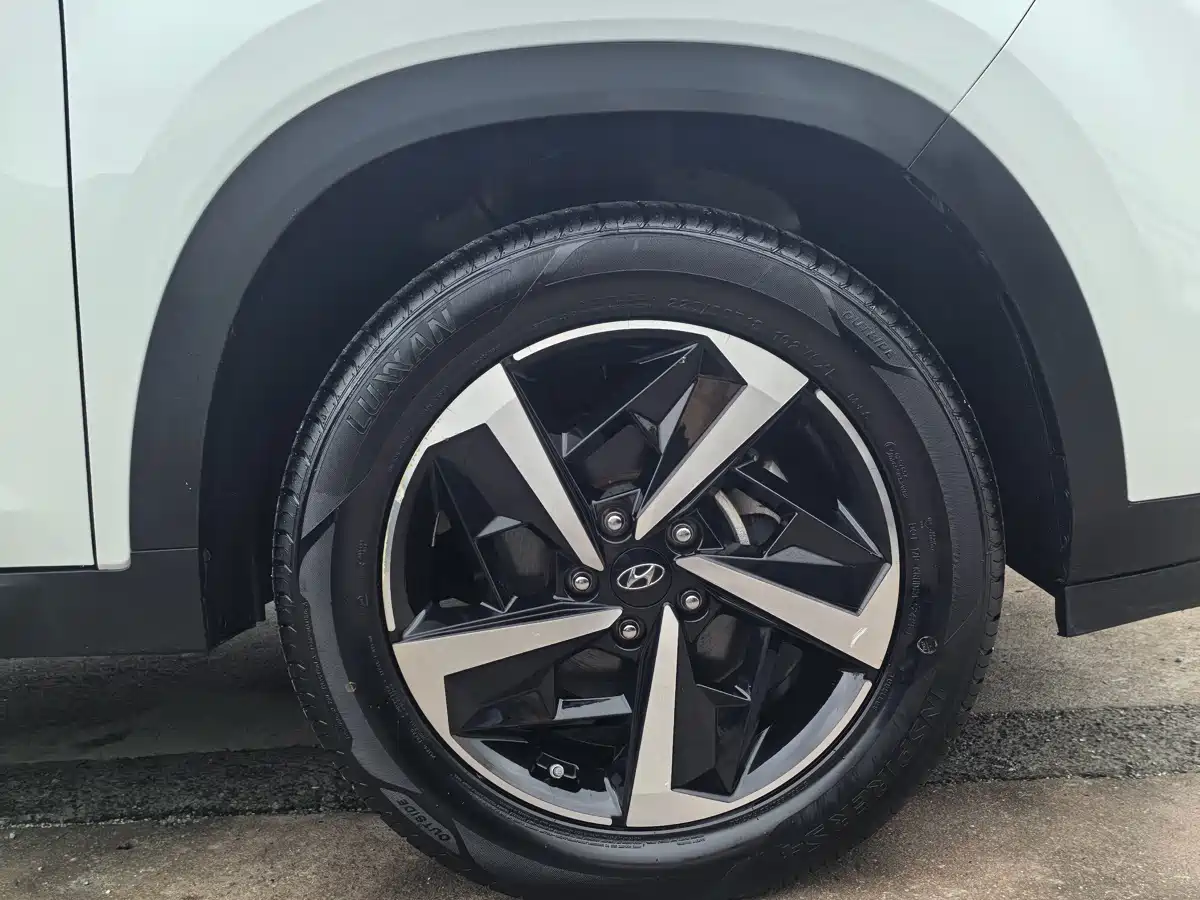 Hyundai Beijing Hyundai ix35 2021 240TGDi DCT 2WD GLS Leading Edition фото 9