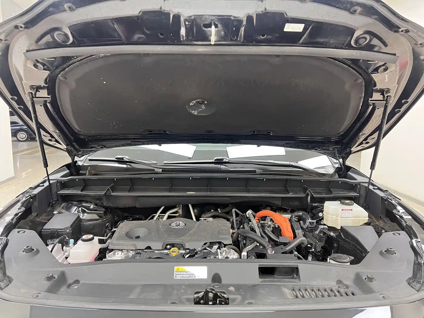 Toyota Highlander 2023 2.5L Smart Hybrid AWD Knight Edition 7-Seater фото 31