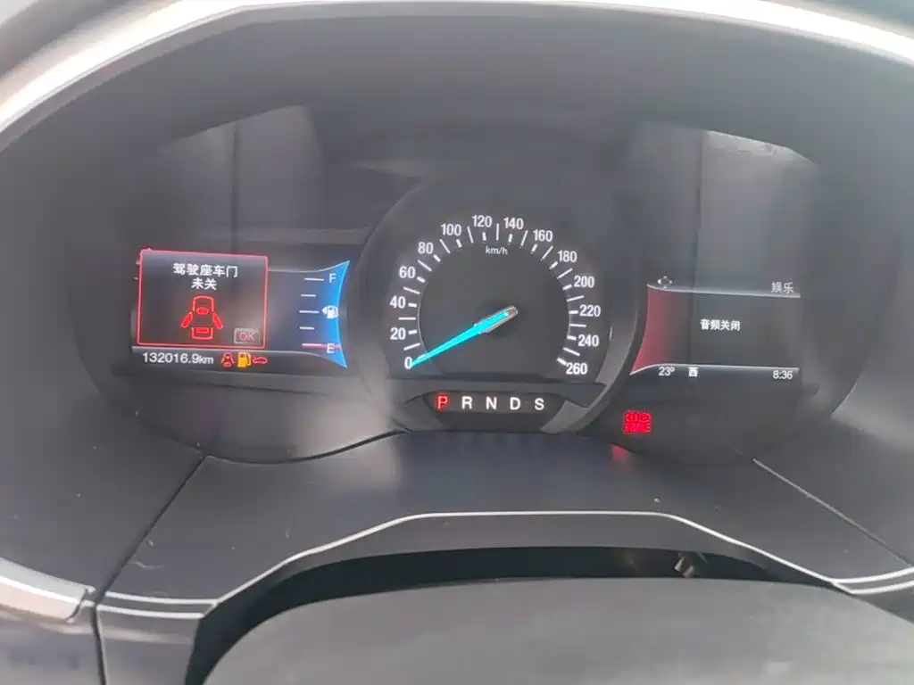 Photo 12 - Ford Edge