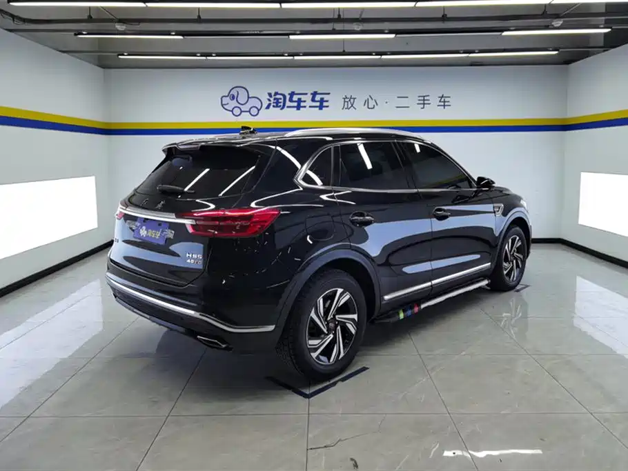 Hongqi HS5 2022 Facelift 2.0T Smart Flag Enjoyment Edition фото 3