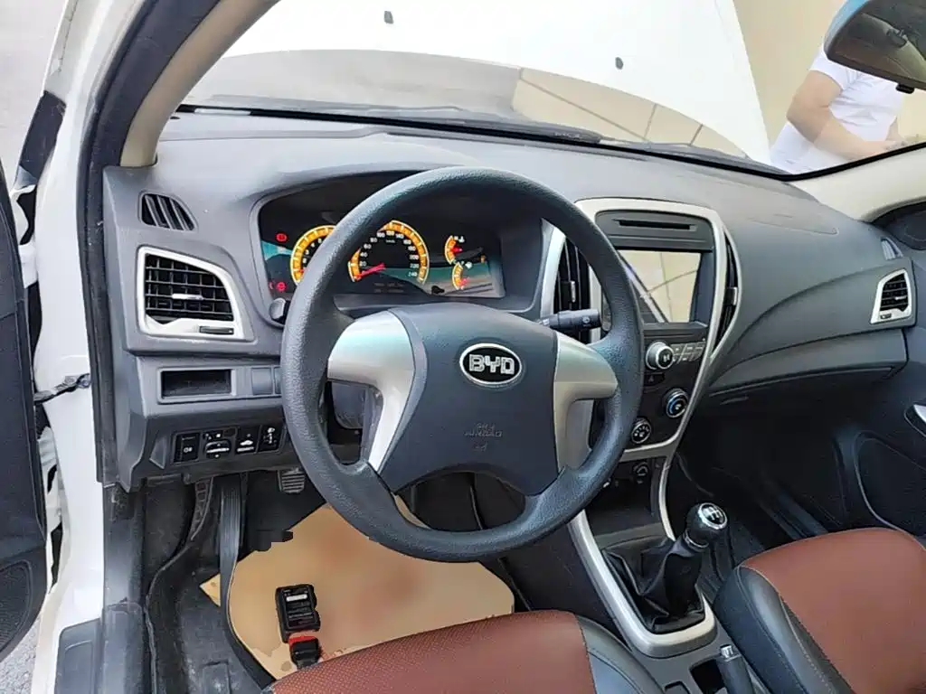 BYD F3 2016 2015 Energy-saving Edition 1.5L Manual Luxury