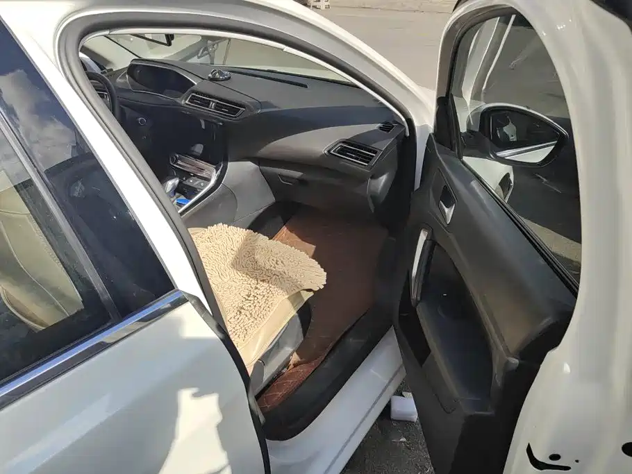 Photo 8 - Peugeot 308