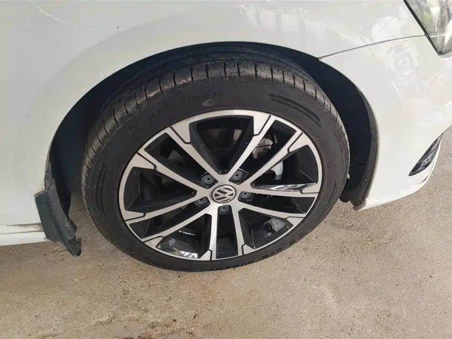 Volkswagen Golf 2016 1.4TSI Automatic R-Line фото 6