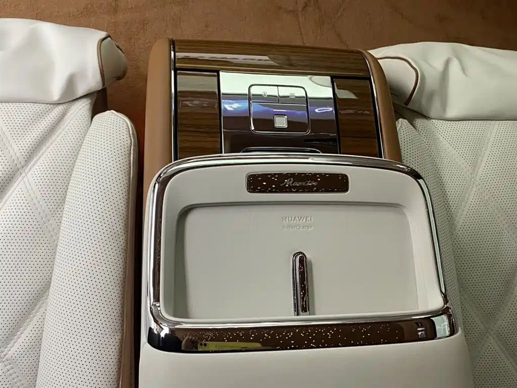 Zunjie S800 2025 2025 Model Extended Range Starlight Executive Edition 4-seater