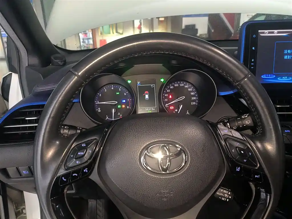 Toyota C-HR 2018 Model 2.0L Flagship Sunroof Version China V фото 8