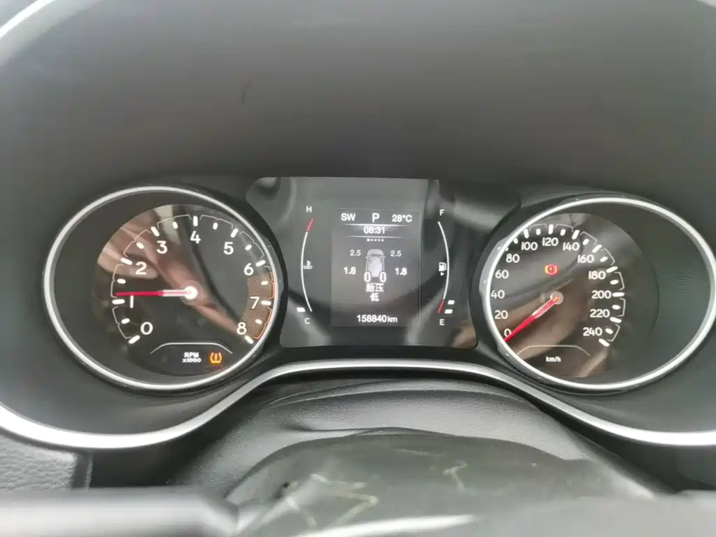 Photo 12 - Jeep Compass