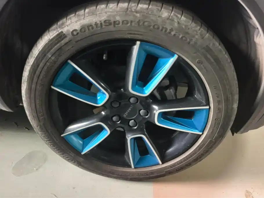 Lynk & Co 01 2017 2.0T 2WD Pro Shine Edition фото 6
