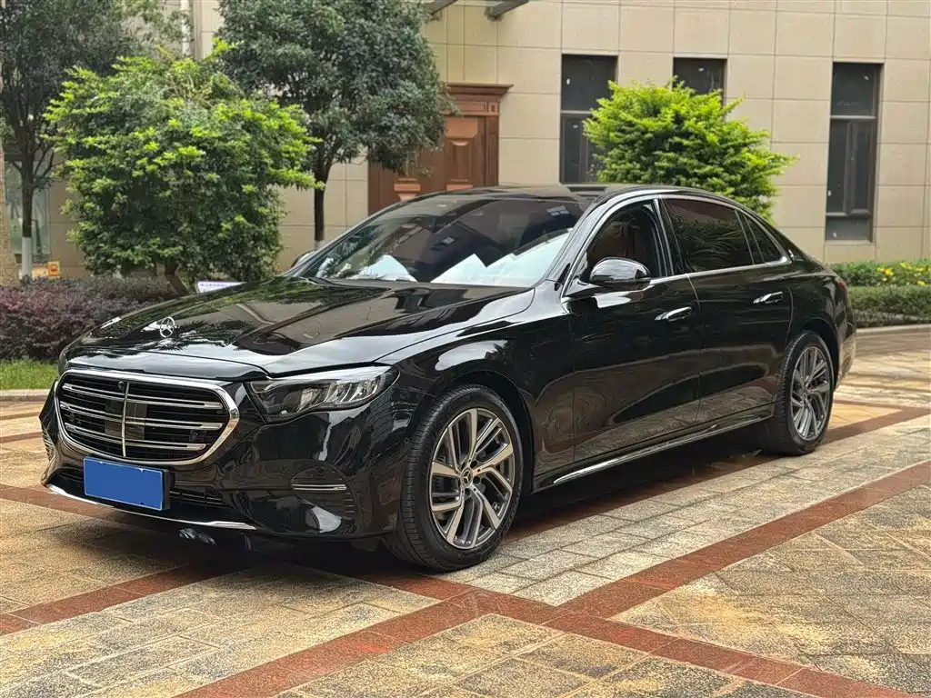 Mercedes-Benz E-Class 2025 E 300 L Fashion фото 2
