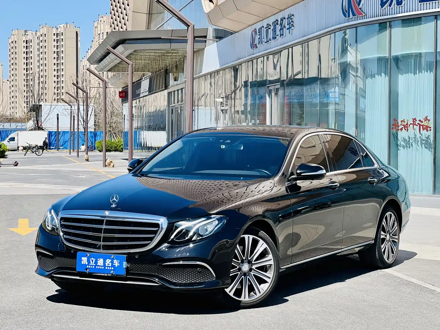 MERCEDES-BENZ E CLASS