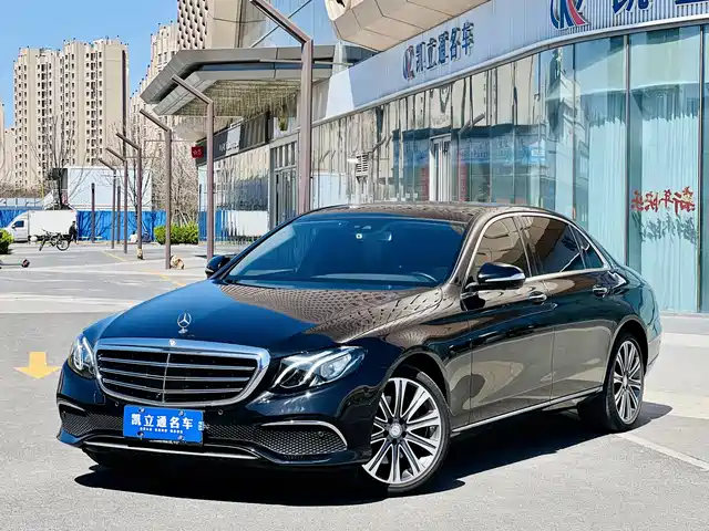 MERCEDES-BENZ E CLASS