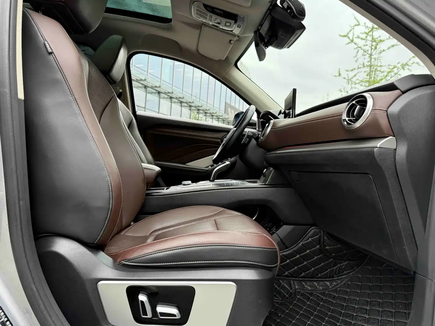 WEI PAI WEI BRAND VV6