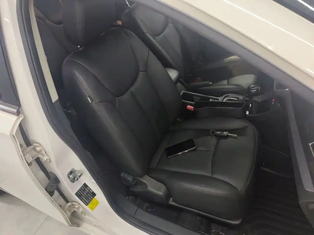 Photo 25 - Roewe 360