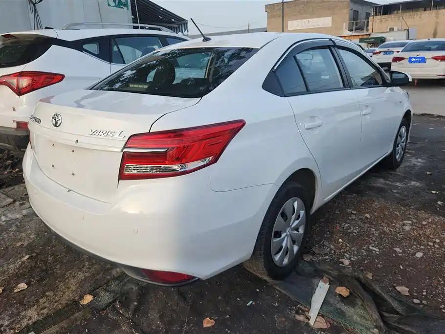Toyota YARiS L Zhi Xiang 2021 1.5L CVT Leading Edition фото 3