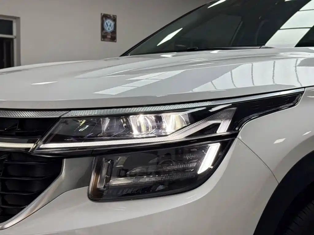 Kia Seltos 2024 2023 1.5L CVT Luxury Edition