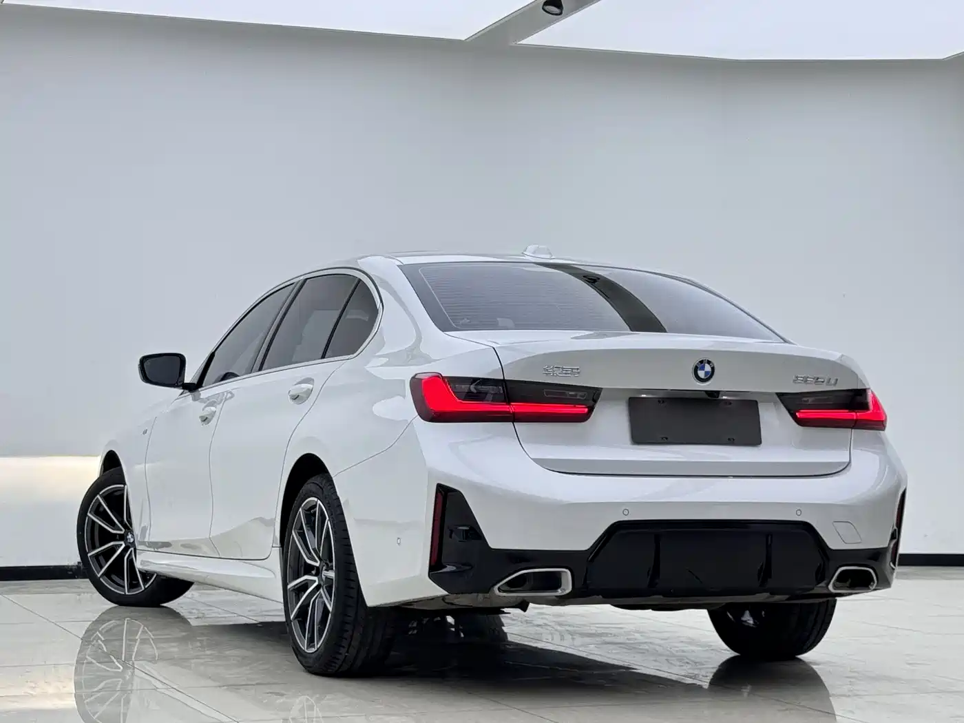 BMW 3 Series 2025 325Li M Sport Package фото 13