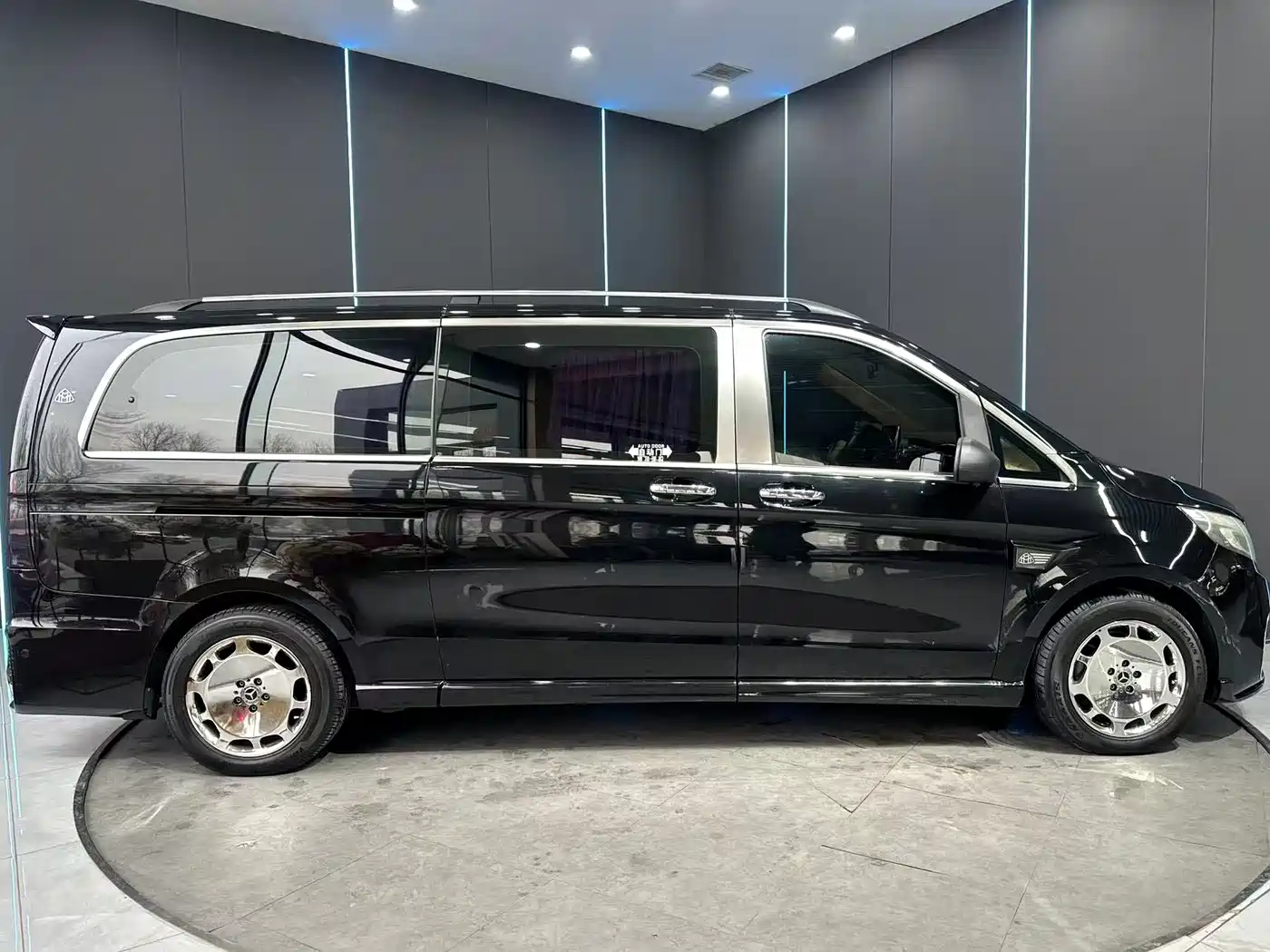 Mercedes-Benz Vito 2016 2.0T Elite Edition фото 5