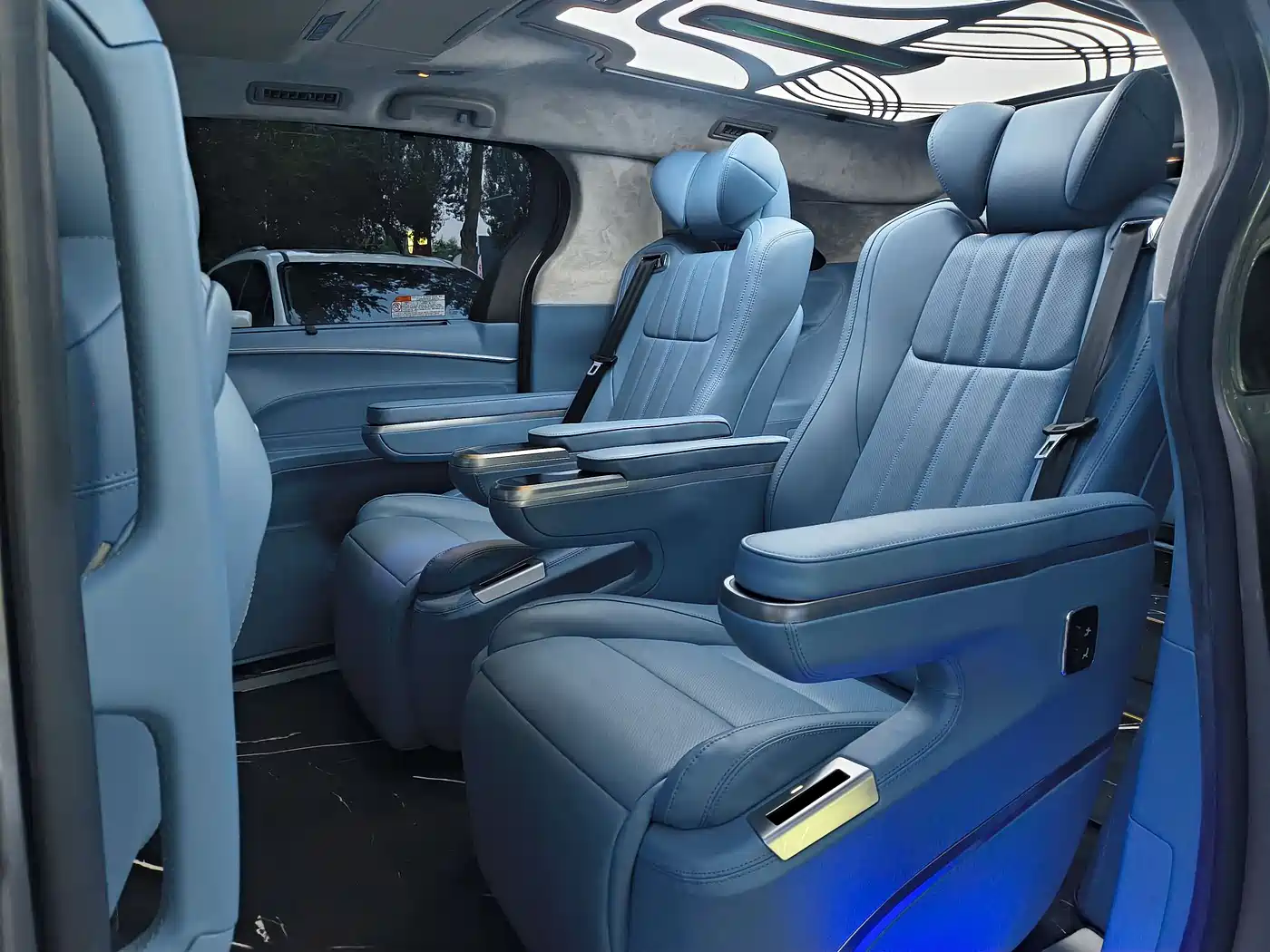 Toyota Sienna 2021 2.5L Hybrid Comfort Edition фото 16