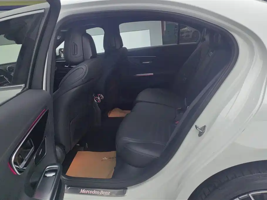 Mercedes-Benz C-Class 2023 Facelift C 260 L Sport Edition фото 11