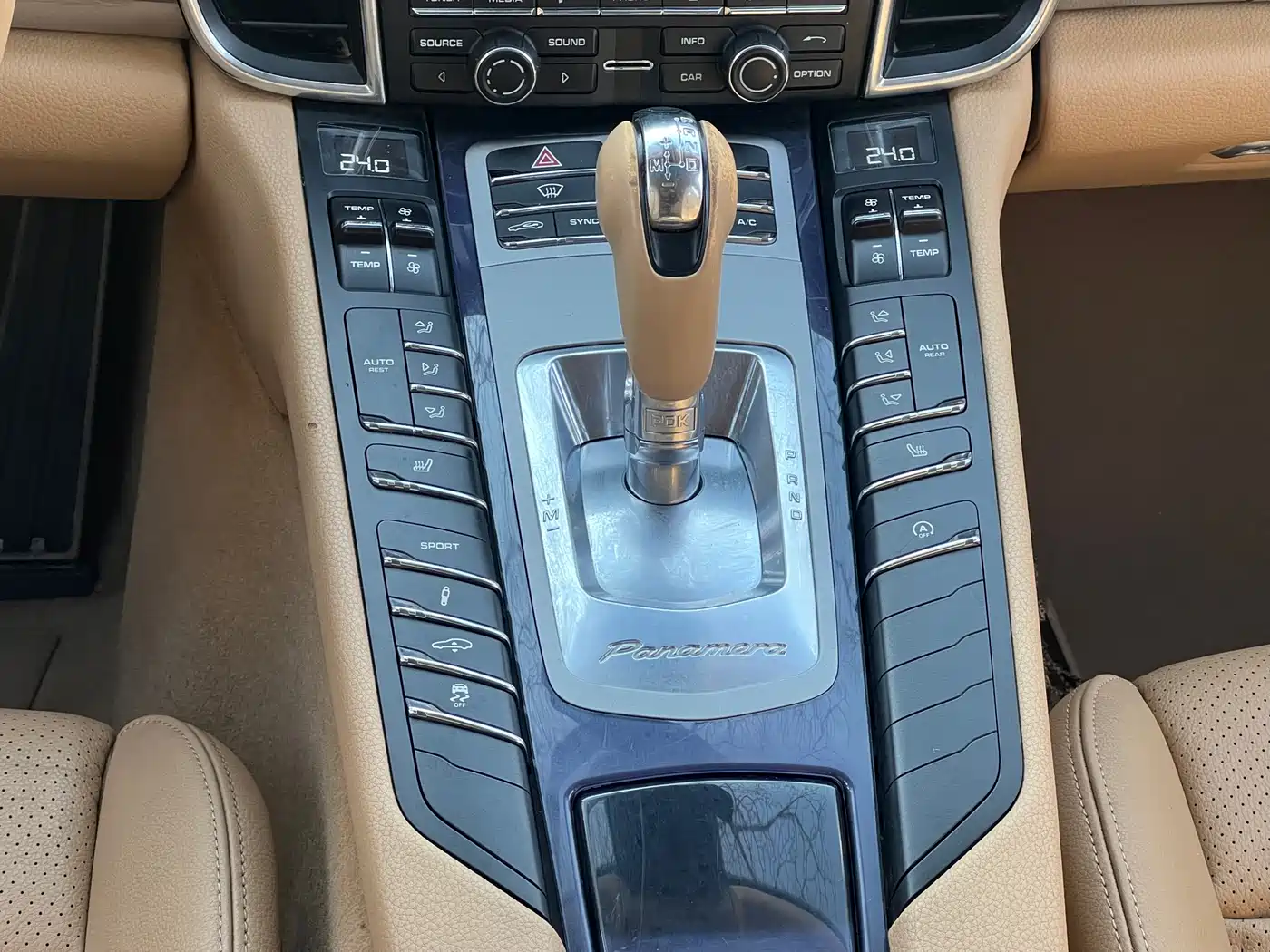 Porsche Panamera 2014 Panamera 3.0T фото 19