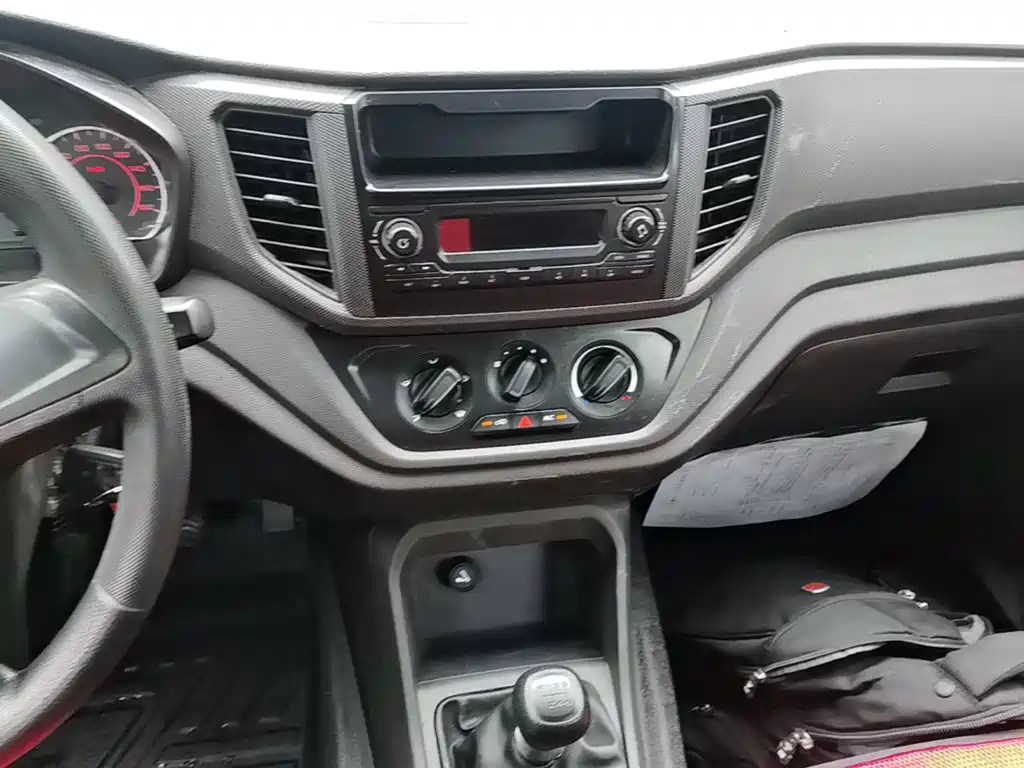 Wuling Motors Wuling Hongguang V 2024 2022 1.5L Power Take Edition Electric Power Steering LAR