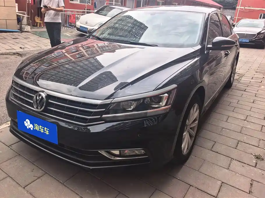 Volkswagen Passat 2016 330TSI DSG Honor Edition