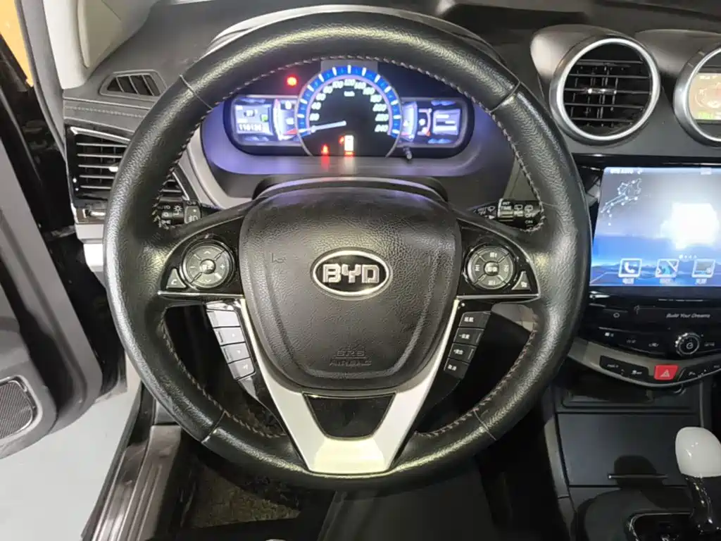 BYD S7 2015 2015 2.0T Automatic Premium