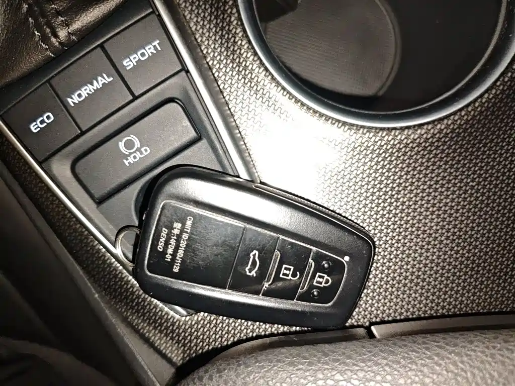 Toyota Camry 2023 2.0S Trend Edition фото 24