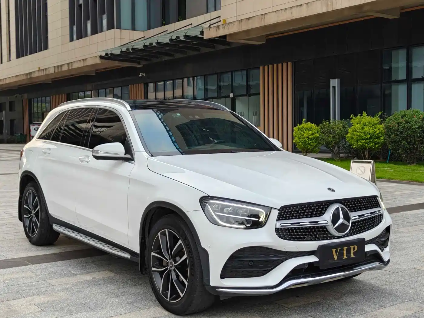 Mercedes-Benz GLC 2020 Facelift GLC 300 L 4MATIC Dynamic фото 3