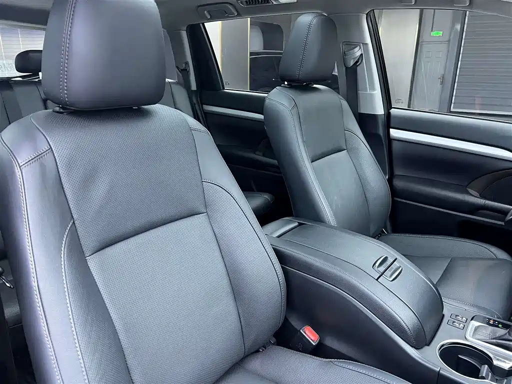 Toyota Highlander 2020 2.0T 4WD Millionth Anniversary Edition 7-Seater фото 20