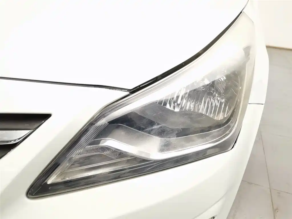 Hyundai Verna 2014 1.4L Automatic Smart GLS фото 7