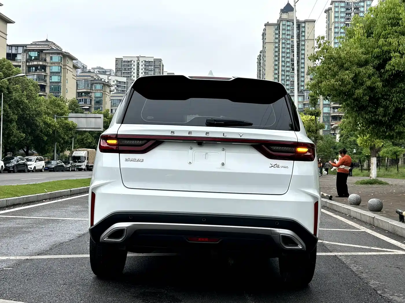 GEELY AUTOMOBILE VISION X6