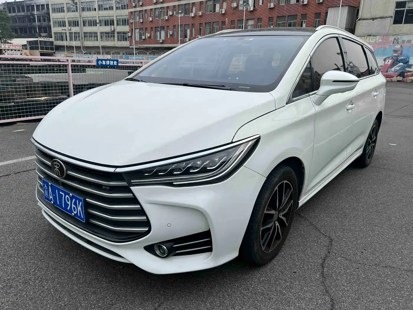 BYD Song MAX 2017 1.5T Auto Smart Connect Premium 7-seater фото 3