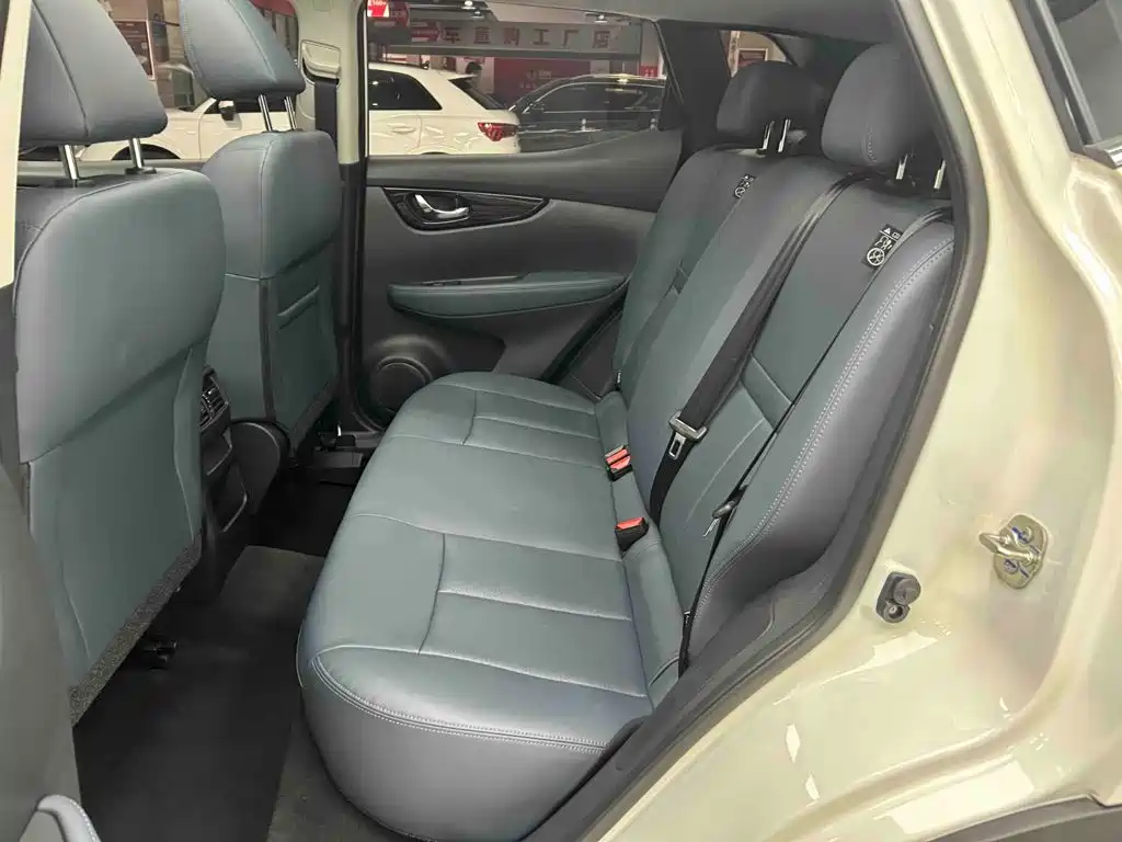 Nissan Qashqai 2025 2025 Honor 2.0L CVT XV+ Leading Edition