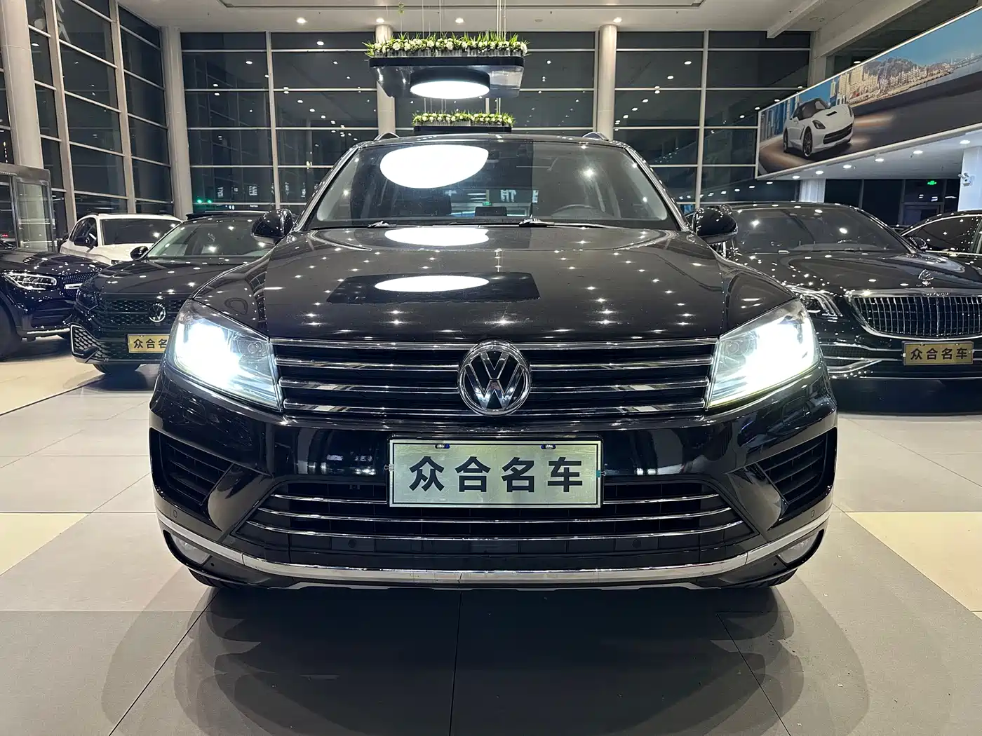 Volkswagen Touareg 2017 3.0TSI Explorer Edition фото 2