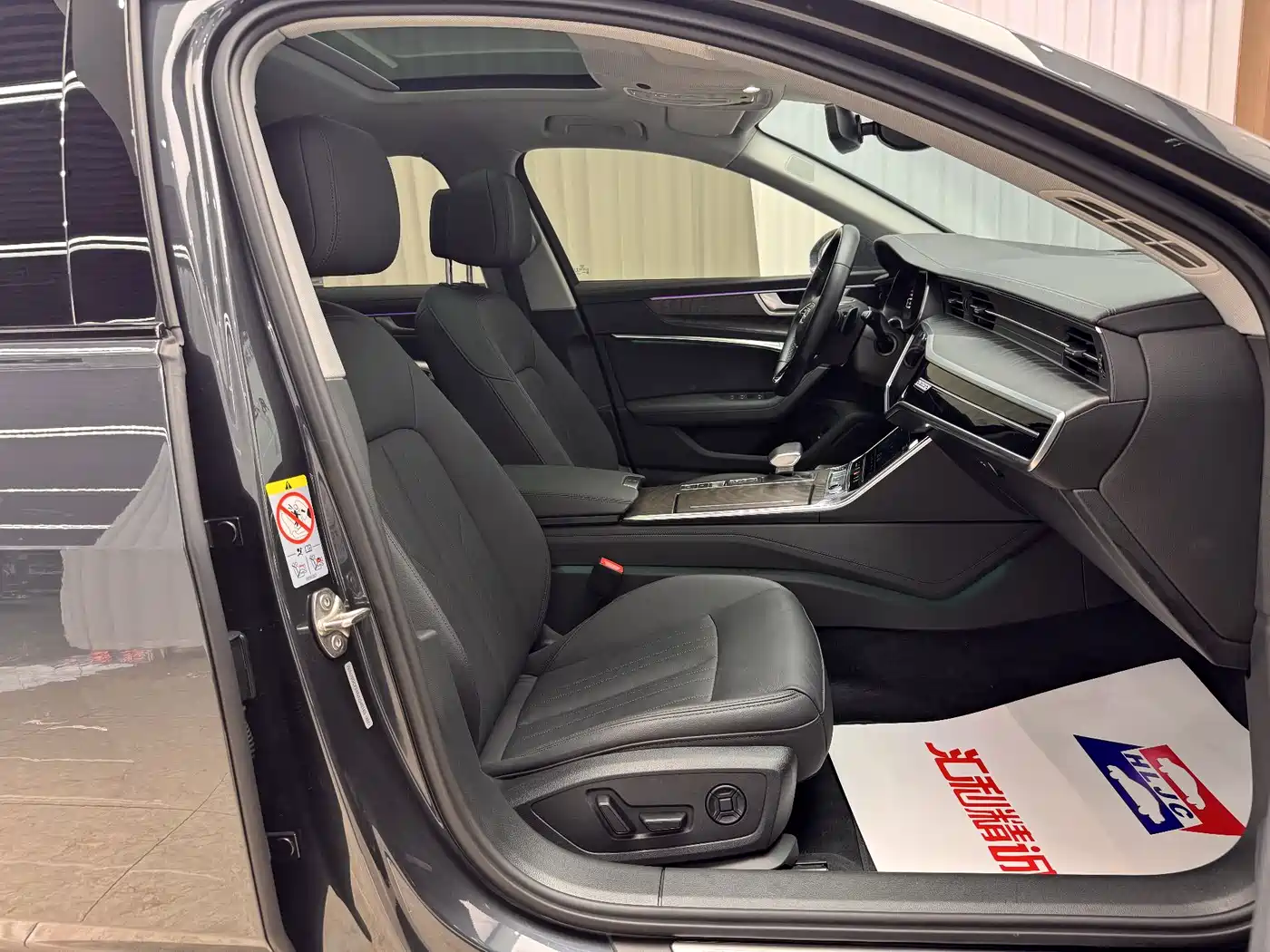 Audi A6 (Import) 2022 allroad quattro Explorer 55 TFSI Premium Off-road фото 21